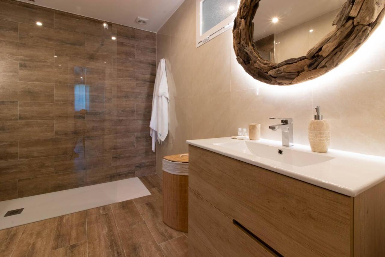 Room In Guest Room - Private Room In The Fishing Port Of Marbella Exterior photo